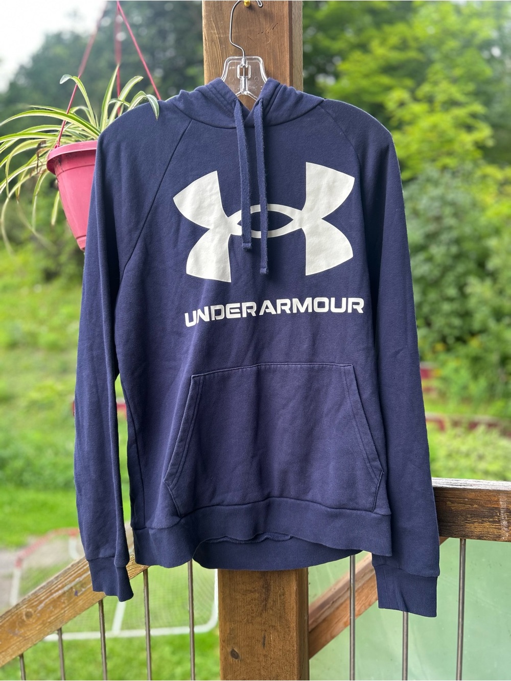 Under Armour Men's Navy Pullover Hoodie • Medium